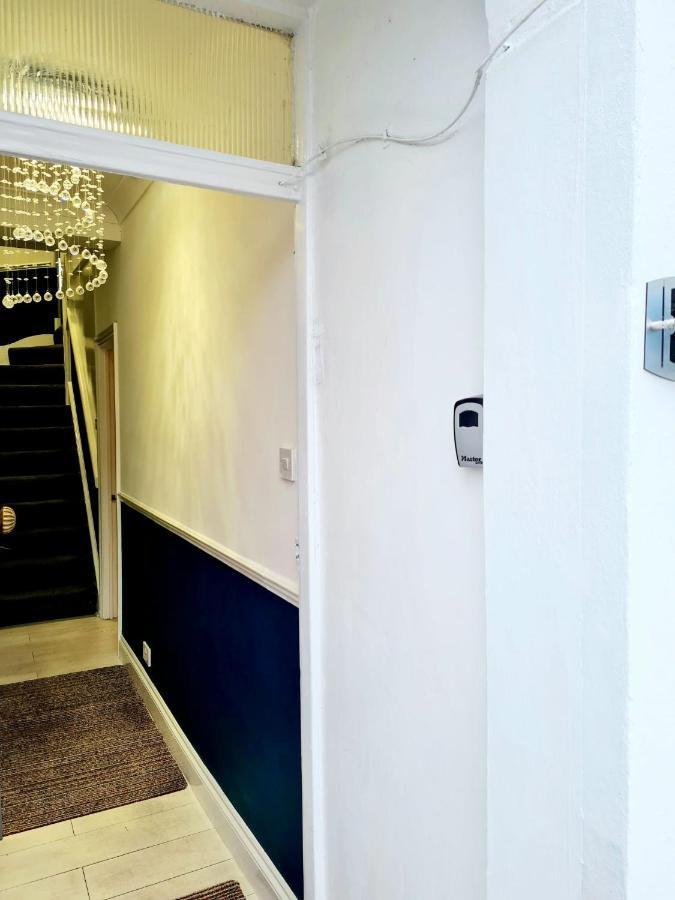 Villa Private House With Free Parking London Exterior foto